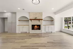 1510 Finley Rd, Irving, TX 75062 - Photo 4