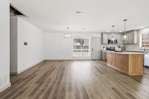 1510 Finley Rd, Irving, TX 75062 - Photo 8