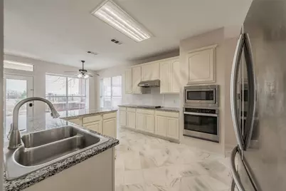 5786 Walnut Creek Drive, Fort Worth, TX 76137 - Photo 8