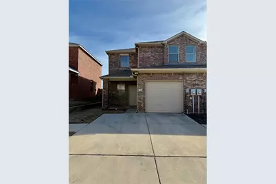 2314 Aldergate Drive, Arlington, TX 76012 - Photo 2