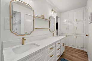 2125 Valleydale Dr, Arlington, TX 76013 - Photo 4