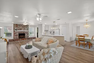 2125 Valleydale Dr, Arlington, TX 76013 - Photo 8