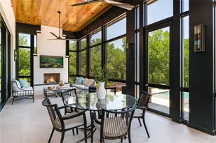 10010 Strait Ln, Dallas, TX 75229 - Photo 20