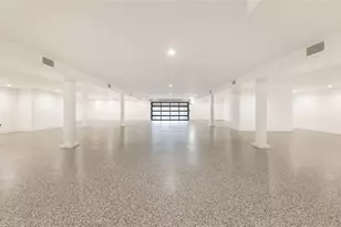 10010 Strait Ln, Dallas, TX 75229 - Photo 20