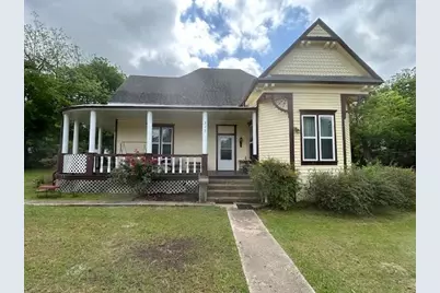 317 E Grand Street, Whitewright, TX 75491 - Photo 2