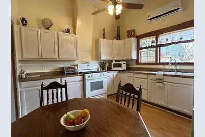 317 E Grand Street, Whitewright, TX 75491 - Photo 14