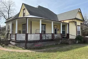 317 E Grand St, Whitewright, TX 75491 - Photo 1