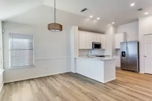 533 Lowery Oaks Trl, Fort Worth, TX 76120 - Photo 16