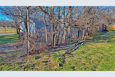 600 E Nelson Street, Bowie, TX 76230 - Photo 22