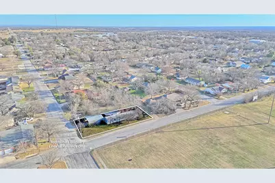 600 E Nelson Street, Bowie, TX 76230 - Photo 32