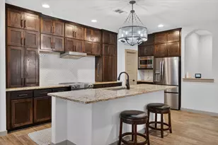 503 Phillips Ct, Mansfield, TX 76063 - Photo 4