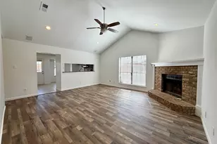 2611 Fountainview Dr, Corinth, TX 76210 - Photo 2