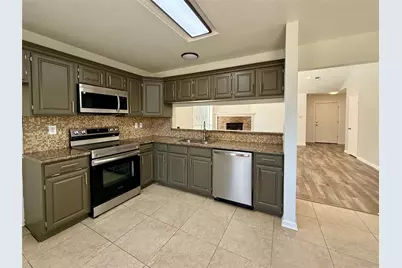 2611 Fountainview Drive, Corinth, TX 76210 - Photo 6