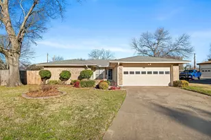 805 Cove Hollow, Irving, TX 75060 - Photo 32