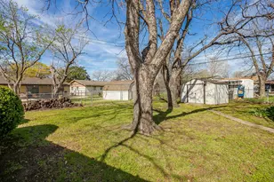 308 Thompson Ct, Saginaw, TX 76179 - Photo 36