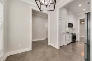 905 S Smith St, Ennis, TX 75119 - Photo 8