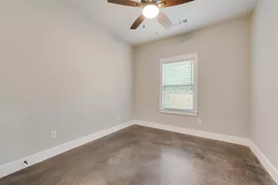 905 S Smith Street, Ennis, TX 75119 - Photo 14