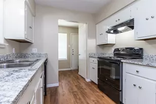 705 W Belknap St, Ennis, TX 75119 - Photo 10