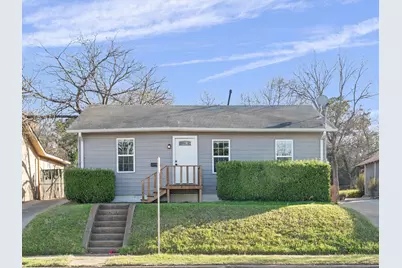 1110 W Clarendon Drive, Dallas, TX 75208 - Photo 1