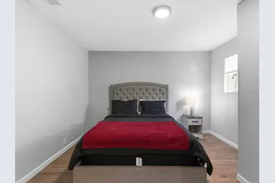 1110 W Clarendon Drive, Dallas, TX 75208 - Photo 12