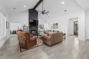 203 Colonial Dr, Mabank, TX 75156 - Photo 6