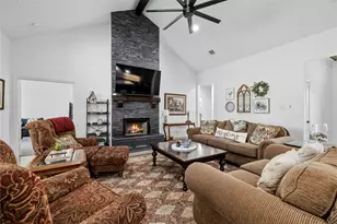 203 Colonial Dr, Mabank, TX 75156 - Photo 4