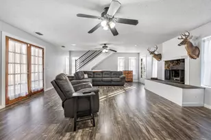 401 Sandy Ln, Dublin, TX 76446 - Photo 4