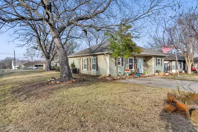 201 E Walker Street, Denison, TX 75021 - Photo 2