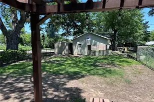 201 E Walker St, Denison, TX 75021 - Photo 16