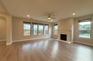 9829 Sharps Dr, Frisco, TX 75035 - Photo 10