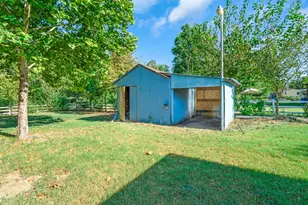 508 Smith St St, Como, TX 75431 - Photo 6