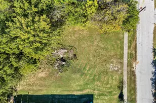 645 Hardy St, Lewisville, TX 75057 - Photo 4