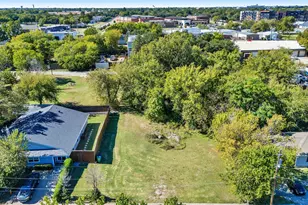 645 Hardy St, Lewisville, TX 75057 - Photo 6