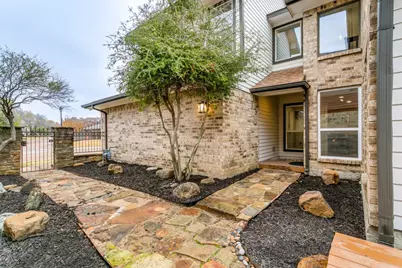 2106 Avignon Drive, Carrollton, TX 75007 - Photo 4