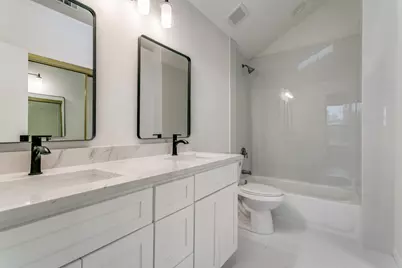 2106 Avignon Drive, Carrollton, TX 75007 - Photo 22