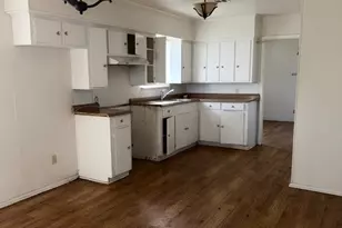 610 N Bailey St, Mexia, TX 76667 - Photo 4