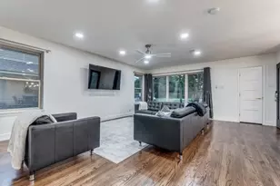 9026 Livenshire Dr, Dallas, TX 75238 - Photo 20