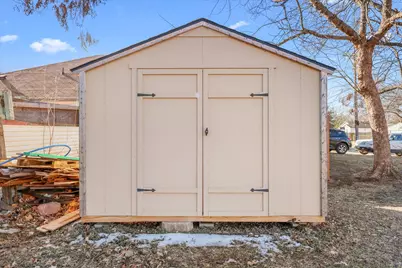 104 E 6th Street, Irving, TX 75060 - Photo 16