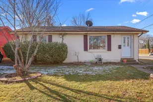 104 E 6th St, Irving, TX 75060 - Photo 2