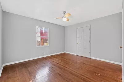 104 E 6th Street, Irving, TX 75060 - Photo 10