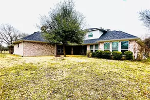 1415 Red Oak Cir, Farmersville, TX 75442 - Photo 2