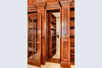 2802 Woodlake Court, Highland Village, TX 75077 - Photo 18