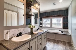 1721 Mesquite Valley Rd, Mesquite, TX 75149 - Photo 12