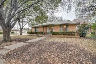 1229 Tanager Ln, Garland, TX 75042 - Photo 2