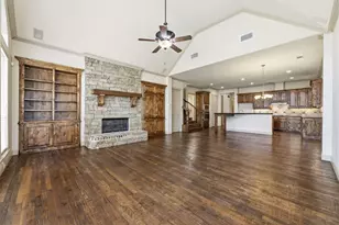 1025 Lady Lore Ln, Lewisville, TX 75056 - Photo 32