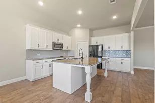 104 Colonial Dr, Joshua, TX 76058 - Photo 12