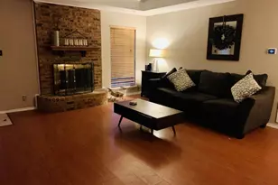 1126 Woodrow Dr, Lewisville, TX 75067 - Photo 8