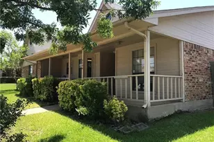 1126 Woodrow Dr, Lewisville, TX 75067 - Photo 2