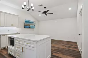 720 Calumet Ave, Cockrell Hill, TX 75211 - Photo 28
