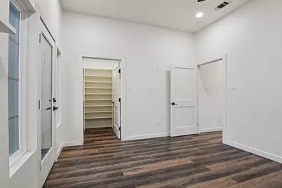 720 Calumet Avenue, Cockrell Hill, TX 75211 - Photo 36